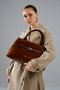 Vince Camuto Bolso Tote Suede Brown Piel de Polivinilo Marrón